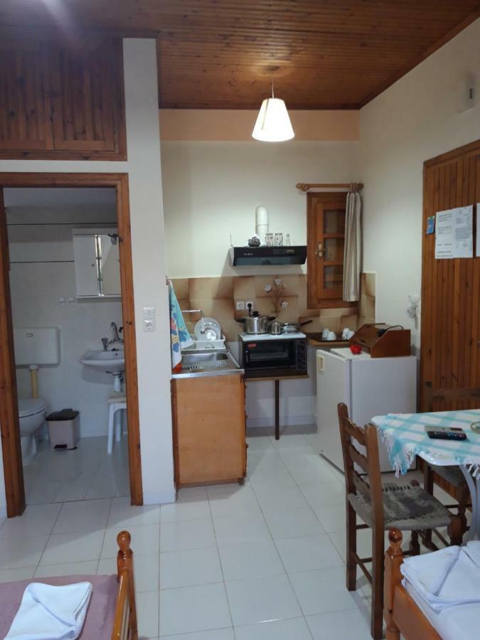 Koutadelias Rooms Каламос Экстерьер фото