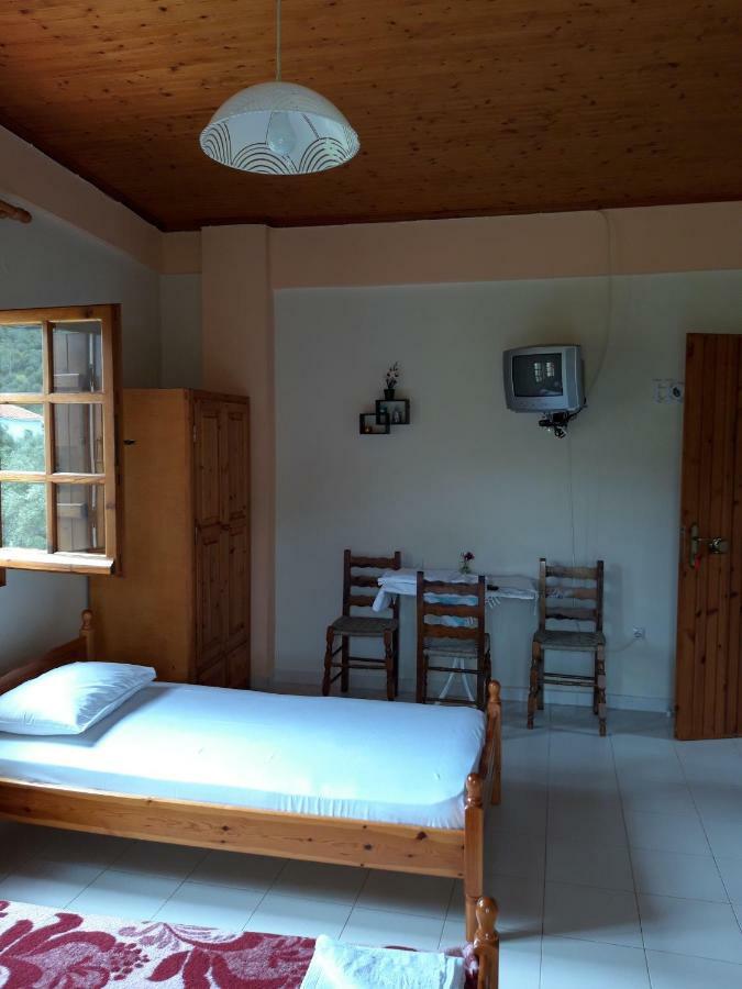 Koutadelias Rooms Каламос Экстерьер фото